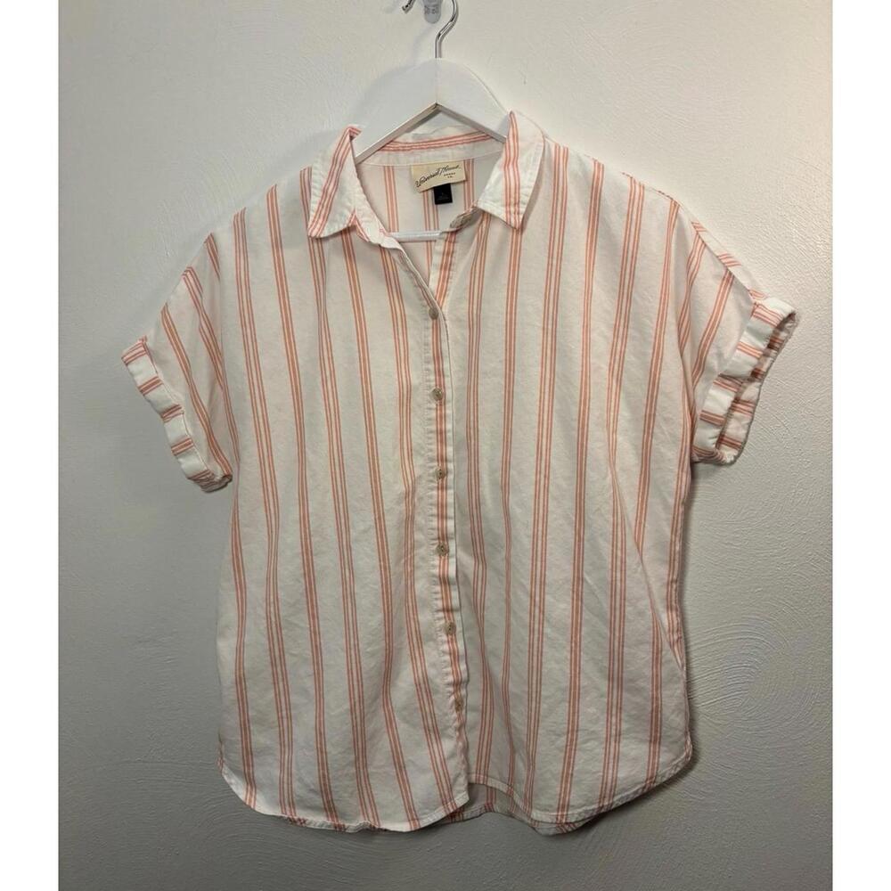 Universal Thread Striped Button Short Sleeve Shirt Size Small